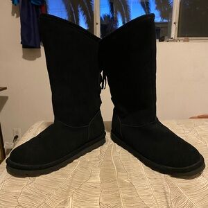 BearPaw Black Winter Boots .. sheer comfort for inside or out .. cute lace back